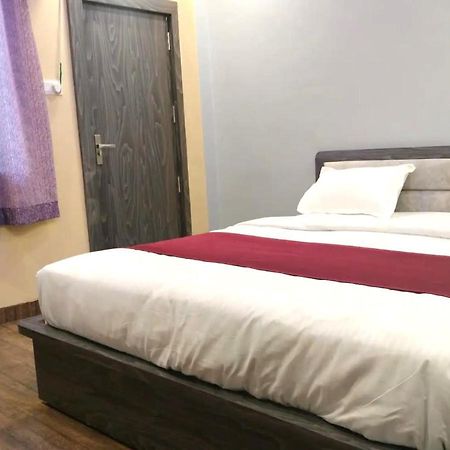 Baba Hotel Shāmpur Exterior foto